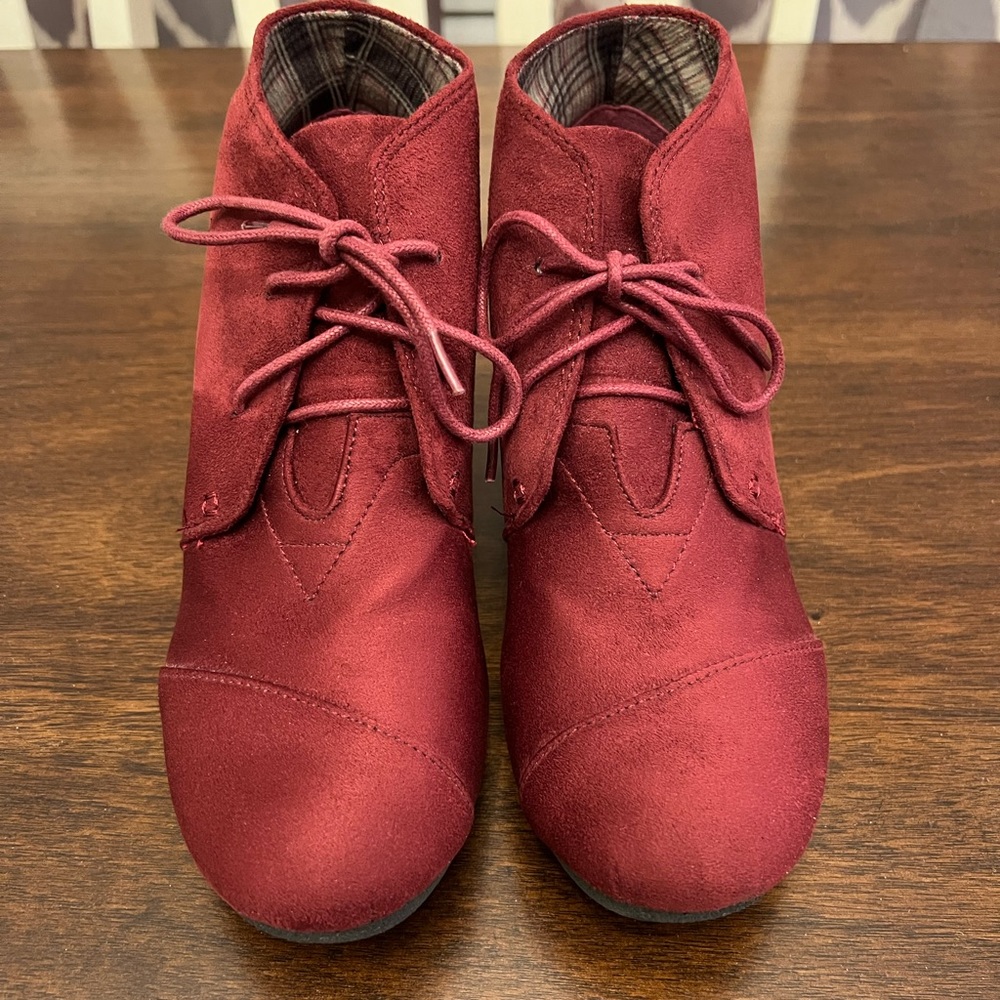 Boutique Burgundy Wedges Booties